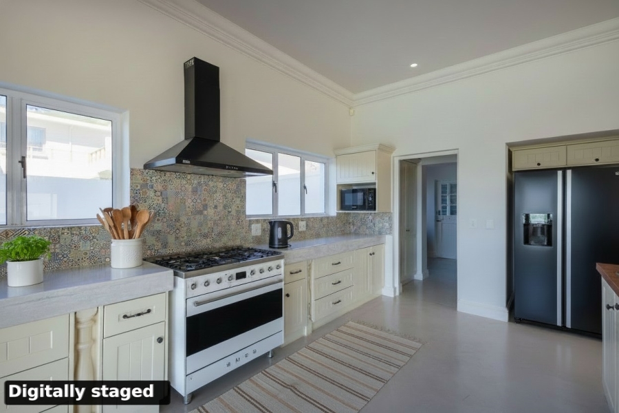 5 Bedroom Property for Sale in Whale Rock Western Cape
